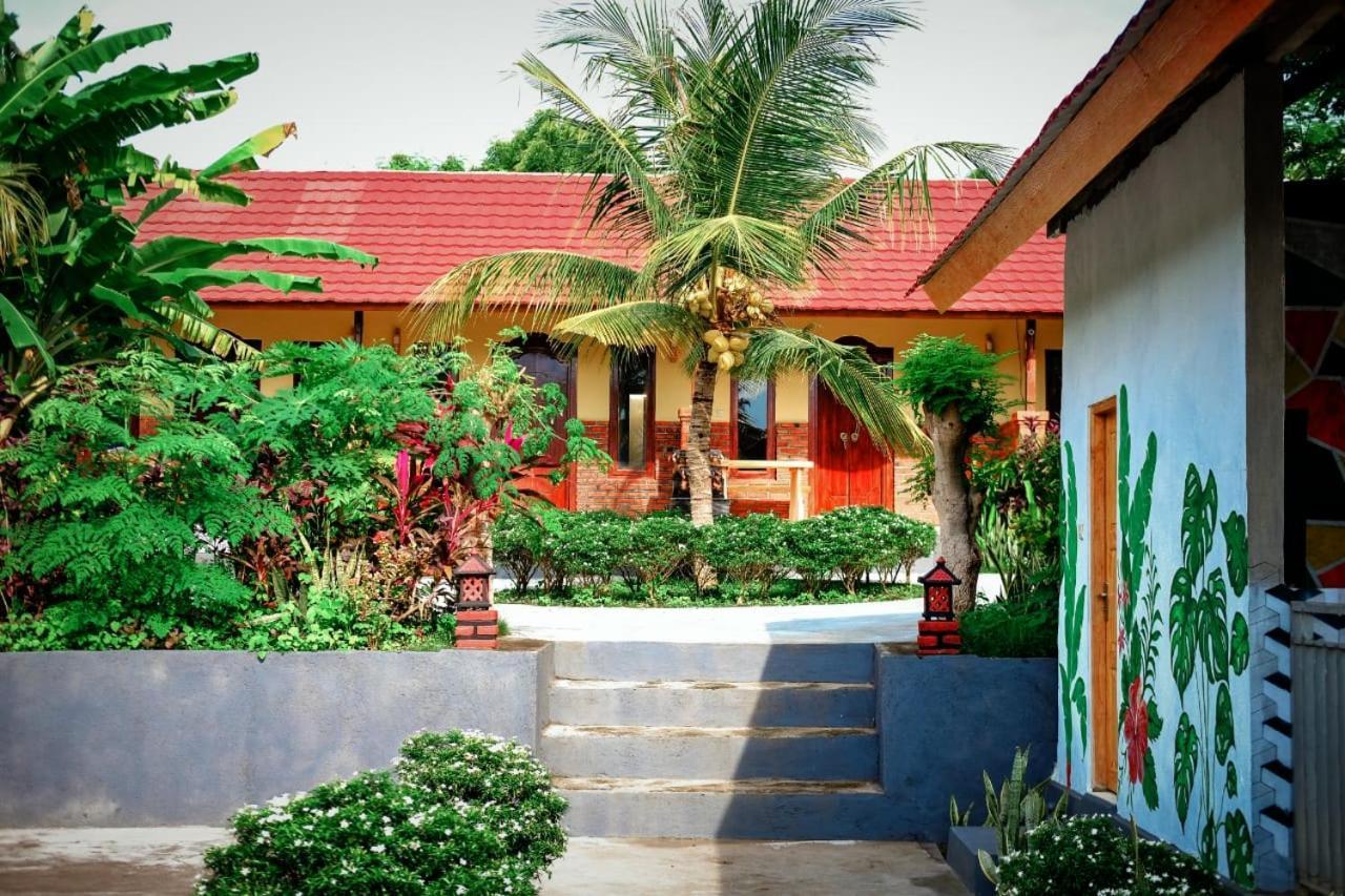 Hotel Eco Moringa Garden Banyuwedang Exterior foto