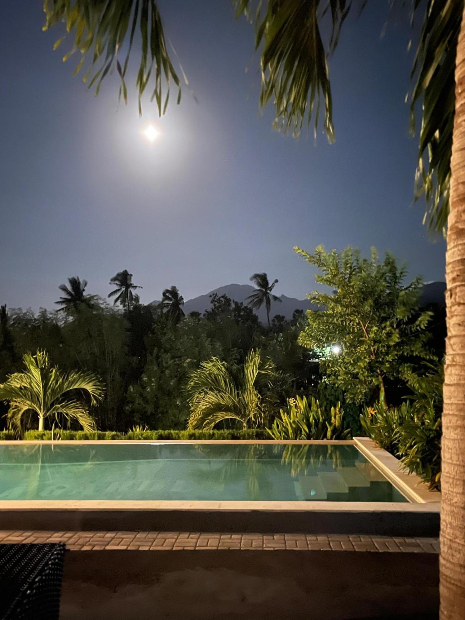 Hotel Eco Moringa Garden Banyuwedang Exterior foto